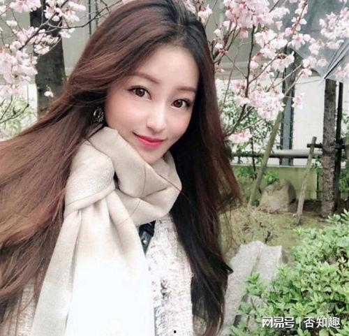 吃瓜美女校花小说