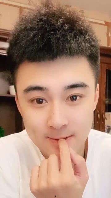 大头娃娃吃瓜,揭秘瓜界奇闻轶事